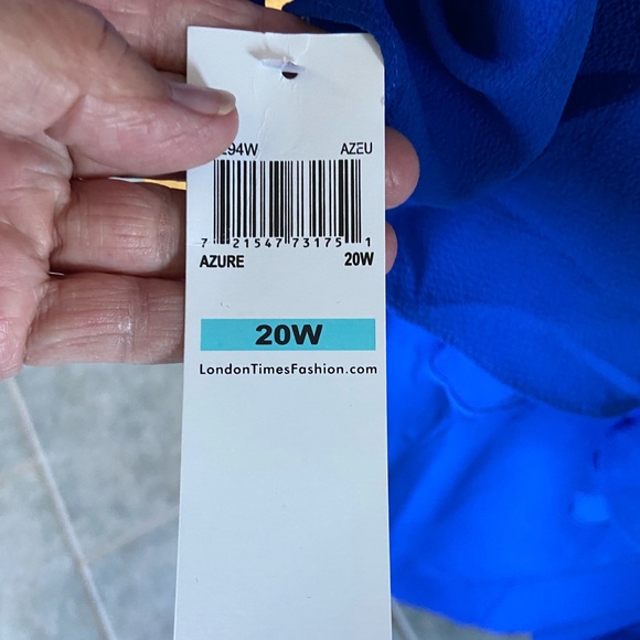 Beautiful blue crepe dress - Picture 3 of 4